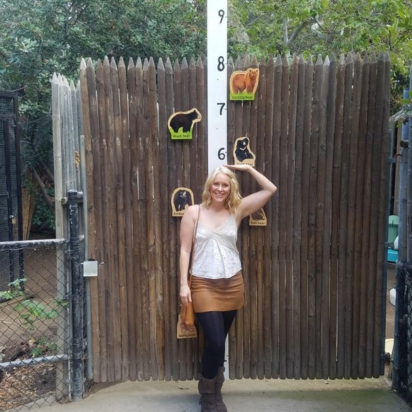 ❤ Welcome to my closet! ❤ I LOVE REASONABLE OFFERS - Picture 5 of 5